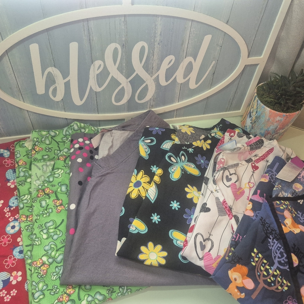 Lot of 6 womens scrub tops xl